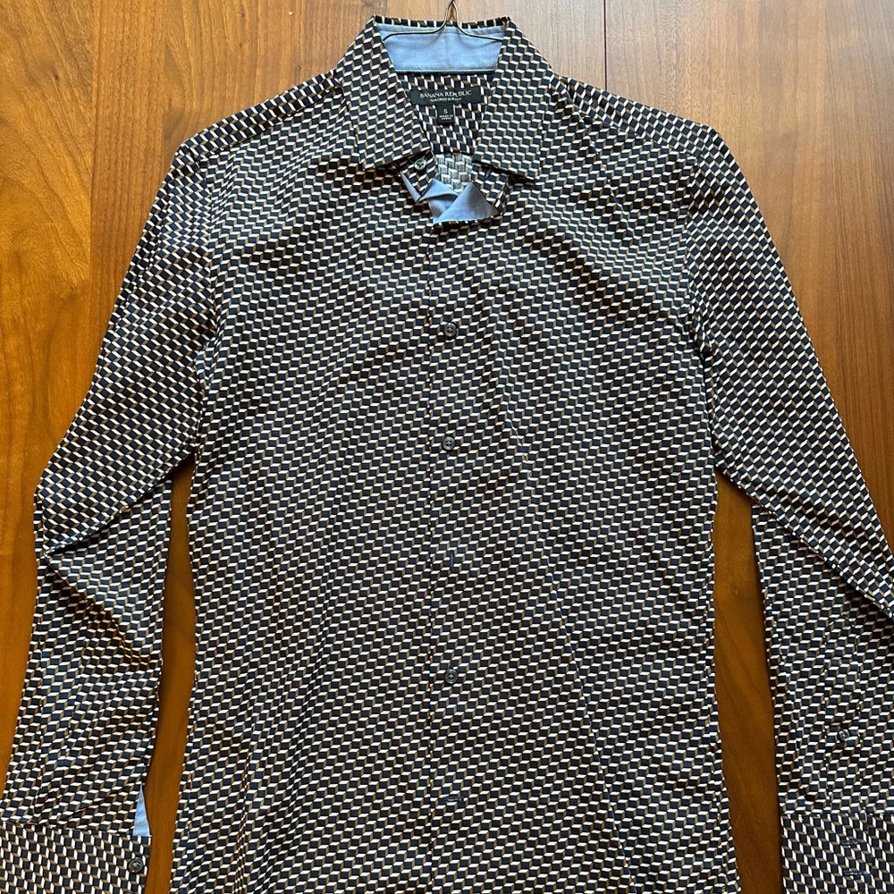 Banana Republic Mens Tailored Slim Fit button down shirt SZ small